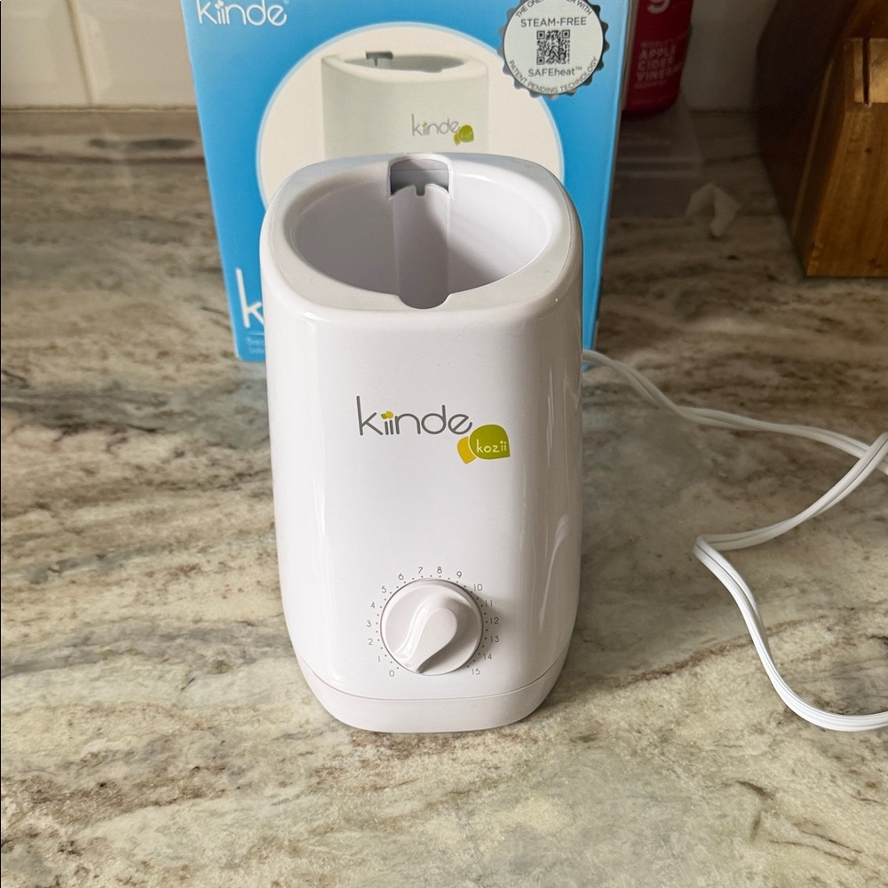 Kiinde White Bottle Warmer